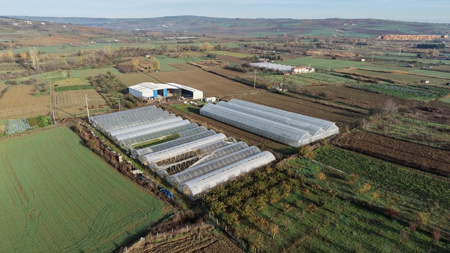 Tekirdağ'da 70 futbol sahası büyüklüğünde sera naylonu dağıtıldı