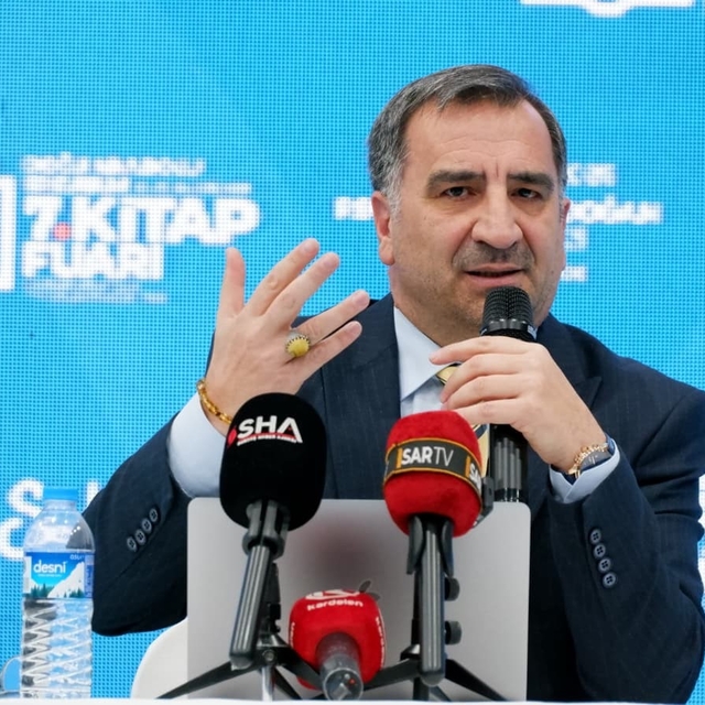 Ertaş: "Dil birliği için coğrafya, halk, ülke ayrımı yapmadan "Büyük Türk L...