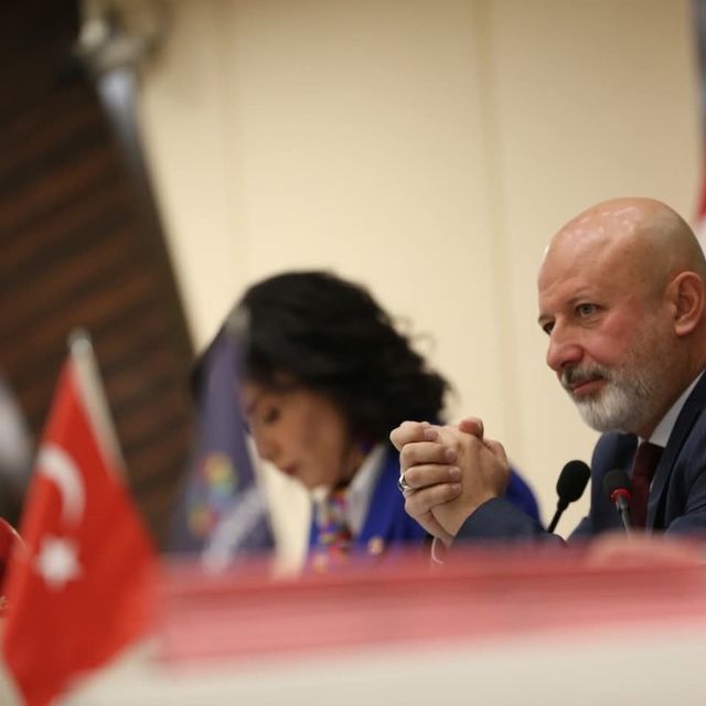 Çolakbayrakdar: "Kimse sahte kahramanlık peşine düşmesin"
Kocasinan Belediy...