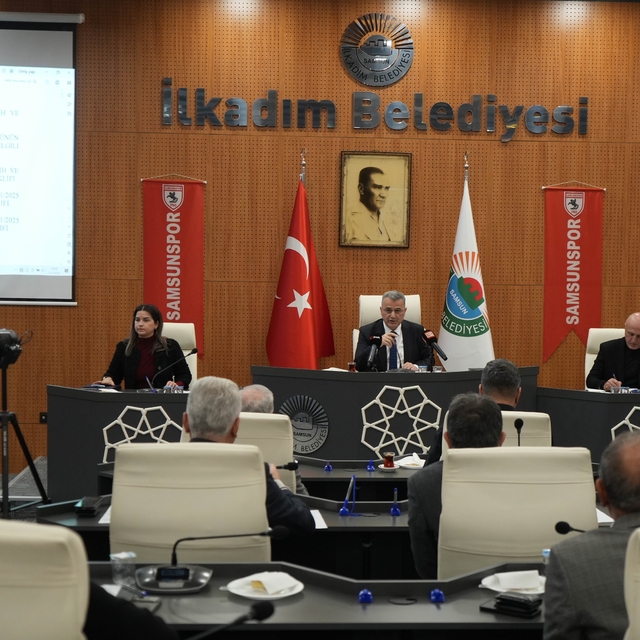 Başkan Kurnaz: "Maksat hayvan sevmek değil, siyaset yapmak"
"Hayvanları SBB...