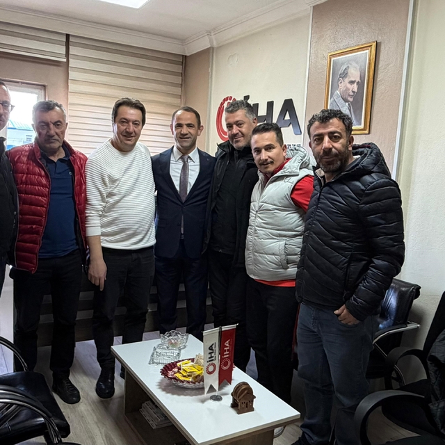 Kayak kulüpleri Birliği'nden İHA'ya ziyaret
Kayak Federasyonu başkanlığı iç...