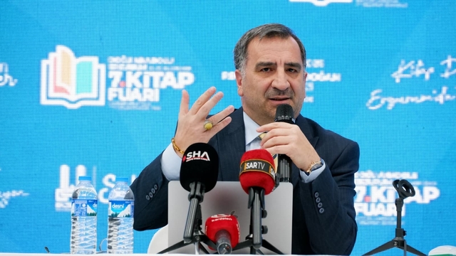 Ertaş: "Dil birliği için coğrafya, halk, ülke ayrımı yapmadan "Büyük Türk Lügati" yazılmalı"