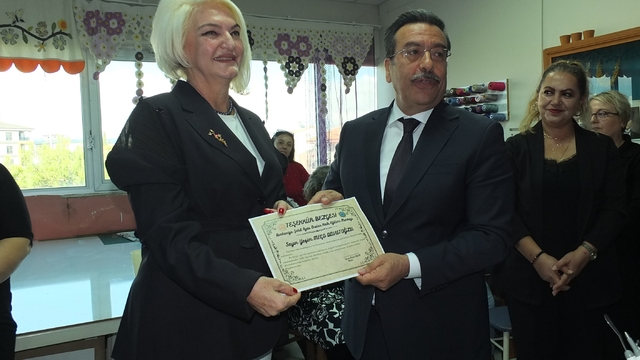 Balıkesir'de kadın hayırsevere Kaymakam teşekkürü