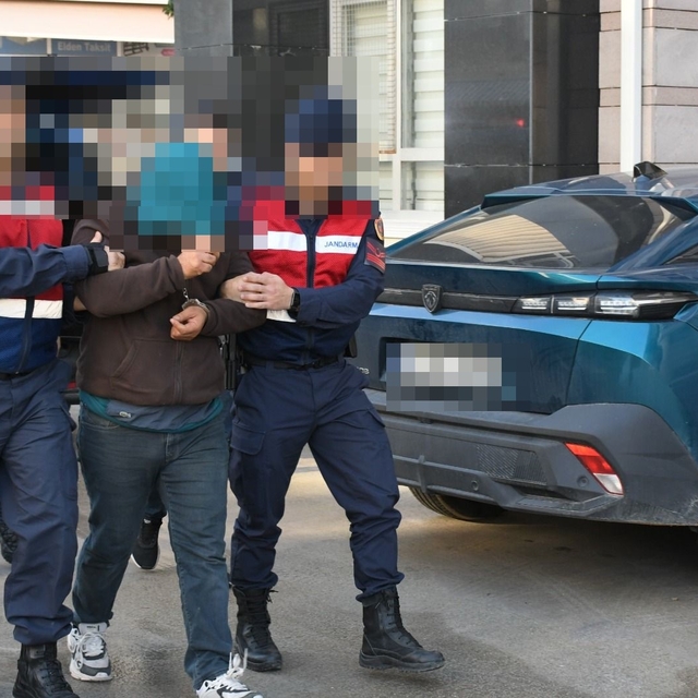 "Mobilyacı Mehmet" olarak biliniyordu, müebbetten arandığı ortaya çıktı
Kuş...