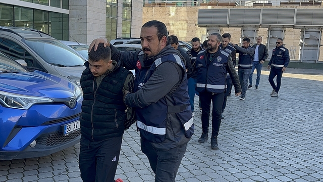 Samsun'da 2 kişinin yaralandığı silahlı saldırıya ilişkin 7 zanlı adliyeye sevk edildi