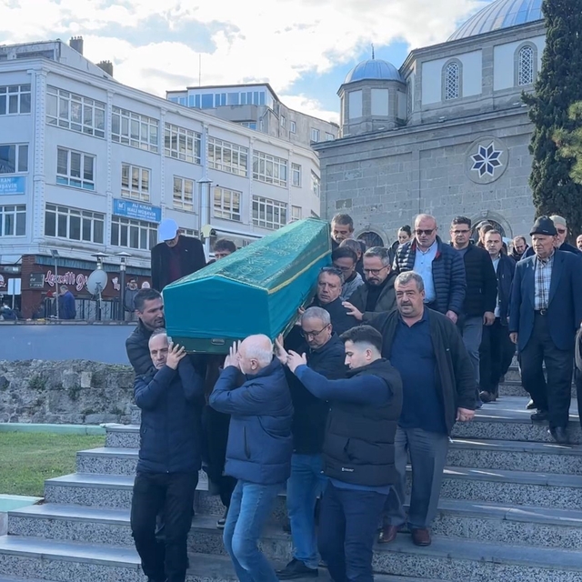 Kaza süsüyle eşini ve çocuğunu öldürdükten sonra intihar eden doktor Samsun...