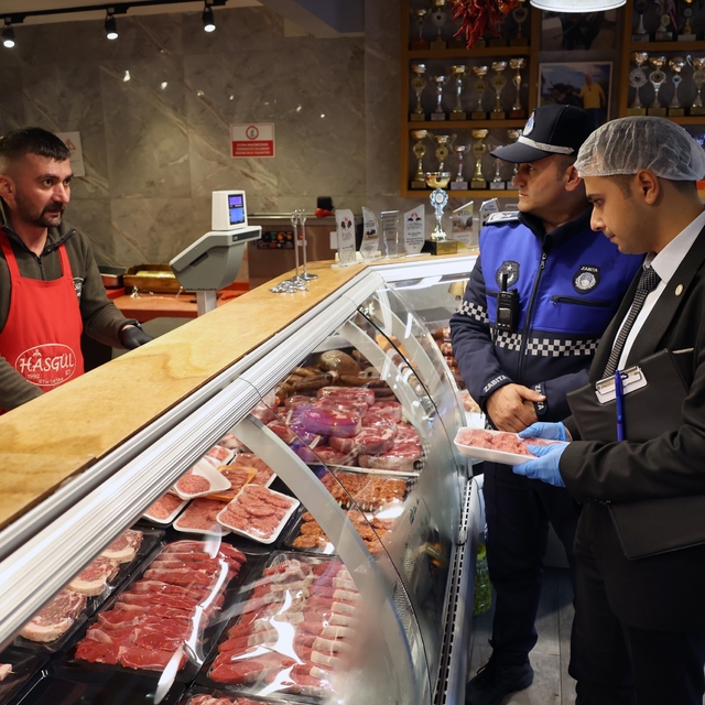Menteşe'de zincir market ve kasaplara kapsamlı gıda denetimi