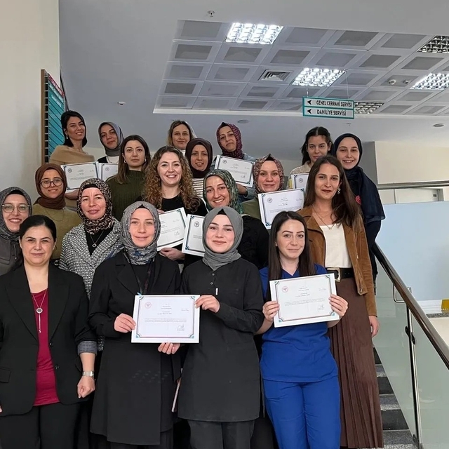 Hastane personeline "Anne Sütü ve Emzirme Eğitimi"