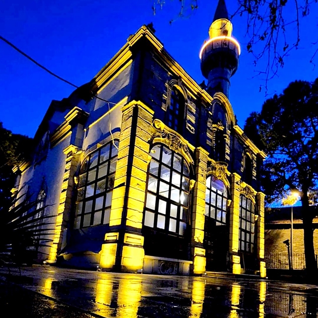 Söke'de 130 yıllık camideki çalışma beğeni topladı