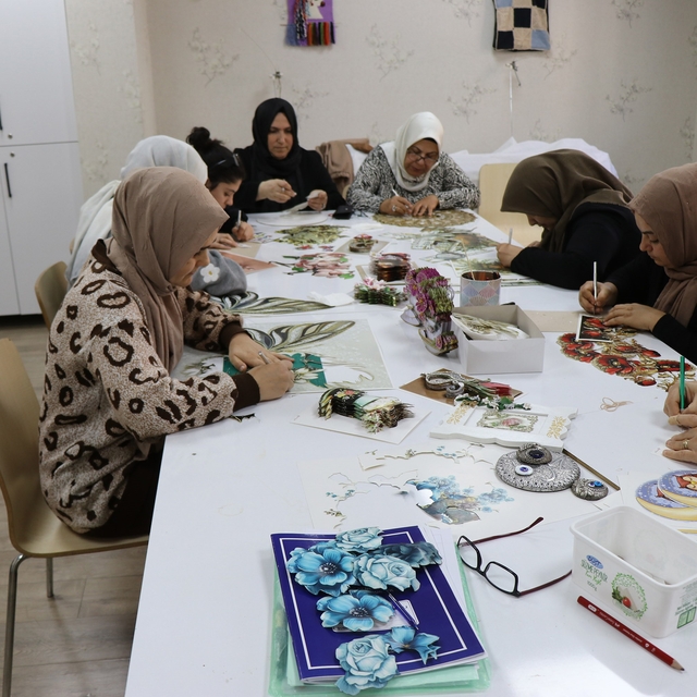 Haliliye'de kadınlar aile bütçelerine katkı sağlıyor