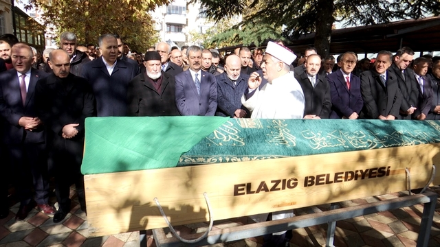 Bakan Yardımcısı Aktaş'ın annesi, toprağa verildi