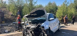 Kilis'te hafif ticari araçla otomobil çarpıştı: 5'i ağır, 6 yaralı