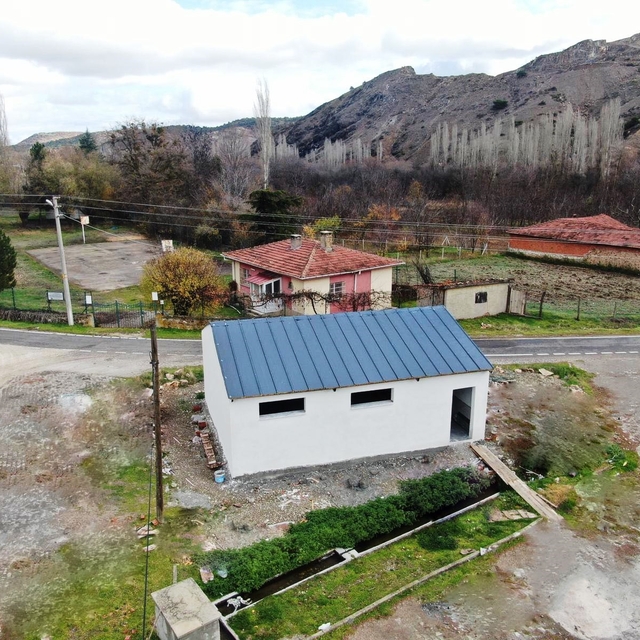 İnönü'de metruk haldeki halı yıkama yeri yenilenip vatandaşların hizmetine...