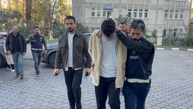 Samsun'da genç kızın 4'üncü kattan atlayıp ölmesiyle ilgili 4 kişi adliyeye sevk edildi