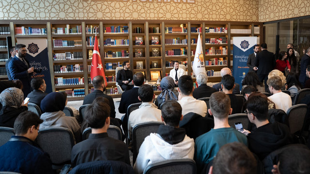 Mesut Özil, "Kütüphane Sohbetleri" programına konuk oldu: