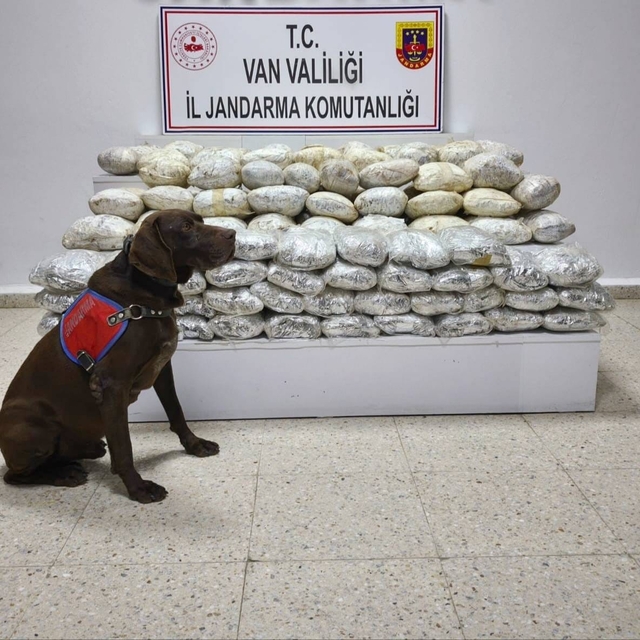 Başkale'de 60 kilo uyuşturucu ele geçirildi