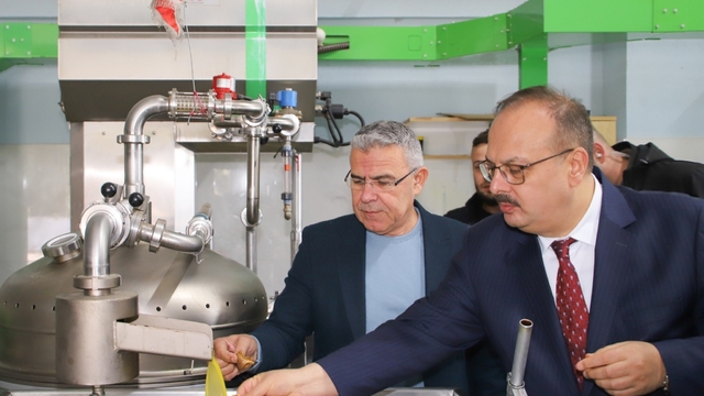 Vali Canbolat, Köşk'te zeytinyağı sıkım işletmelerinde incelemelerde bulundu