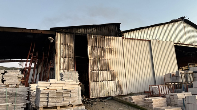 Burdur'da mermer fabrikasında çıkan yangın söndürüldü