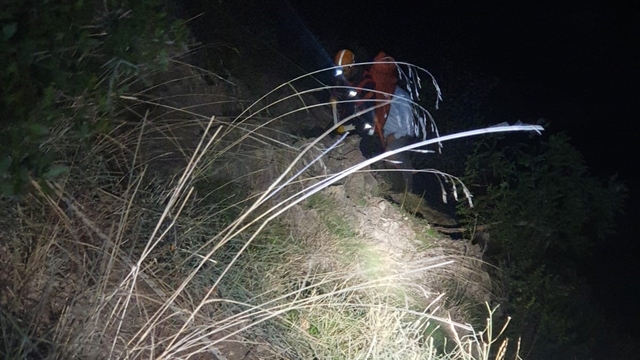 Ormanlık alanda mahsur kalan bir kişi kurtarıldı