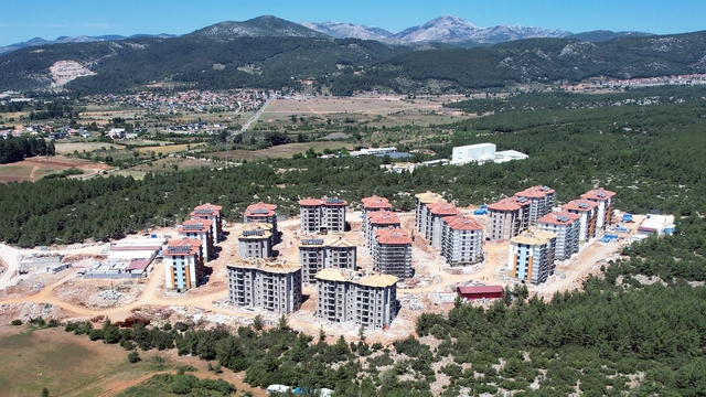 Muslihittin Mahallesine bağlı olan Akçaova TOKİ konutları Akçaova'ya bağlanıyor