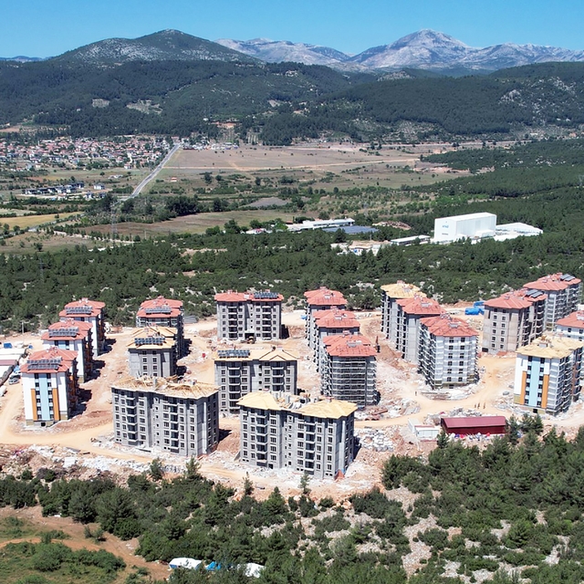 Muslihittin Mahallesine bağlı olan Akçaova TOKİ konutları Akçaova'ya bağlan...