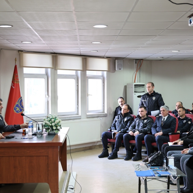 Karaburun birim amirleriyle buluştu