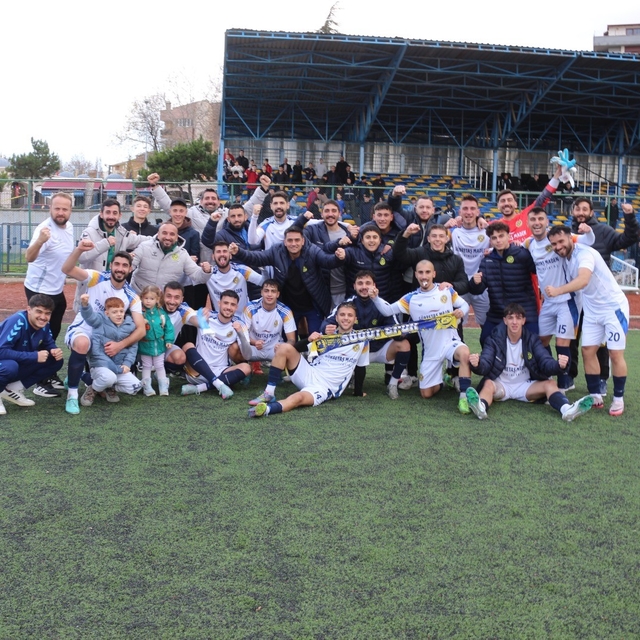 Söğütspor kendi evinde kazanarak rahat bir nefes aldı