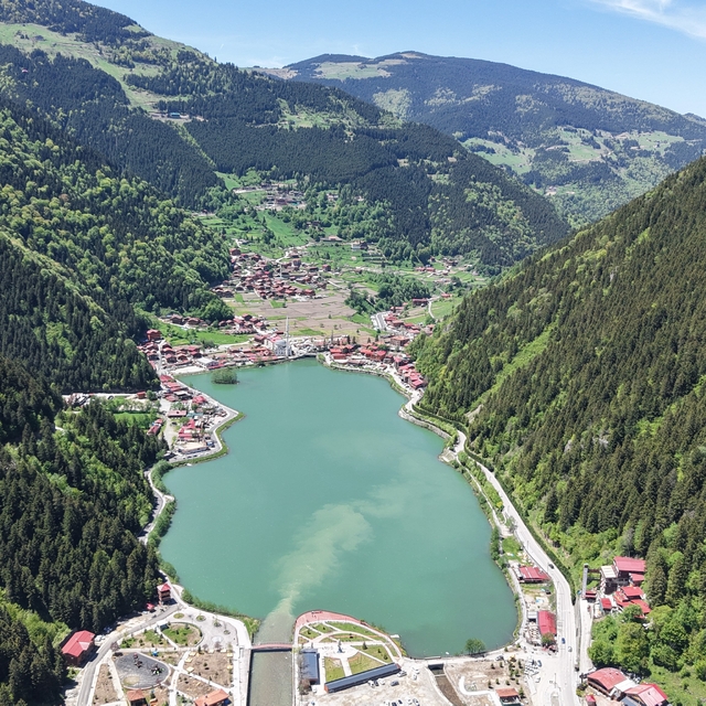 Uzungöl için acı gerçeği açıkladı
Trabzon Büyükşehir Belediye Başkanı Ahmet...