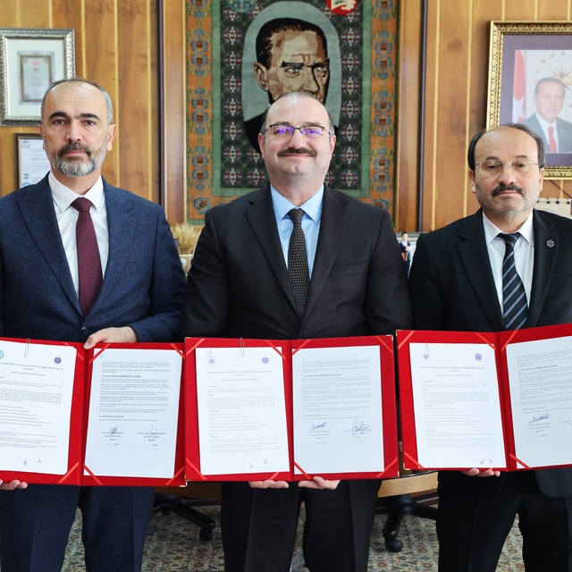 Bölgesel gelişime katkı sunacak iş birliği protokolü için imzalar atıldı