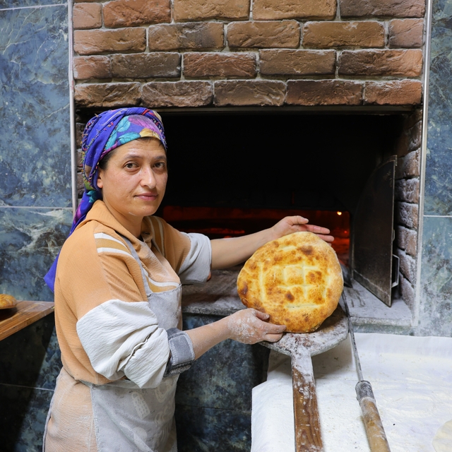 Kahramanmaraş Çardak Mahallesi'nde 170 yıllık ekmek geleneği sürüyor