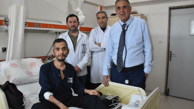 Çift taraflı yapay kalp cihazıyla hayata döndü