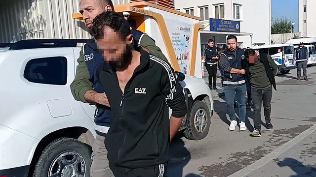 Depoda sakladıkları kaçak göçmenleri, Avrupa'ya götürmek için kişi başına 4 bin dolar almışlar