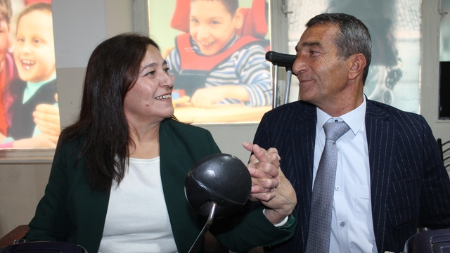 28 yıldır evli çift, kendileri gibi engelli bireylere 'umut' oldu