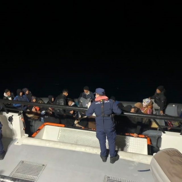 Motor arızası nedeniyle sürüklendiler