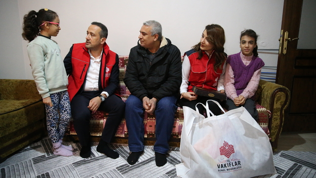 Diyarbakır Vakıflar Bölge Müdürlüğünden engelli bireylere evlerinde ziyaret