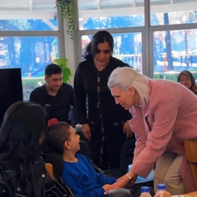 Başkan Subaşı'ndan +1 Mutluluk Kafe çalışanlarına özel ziyaret