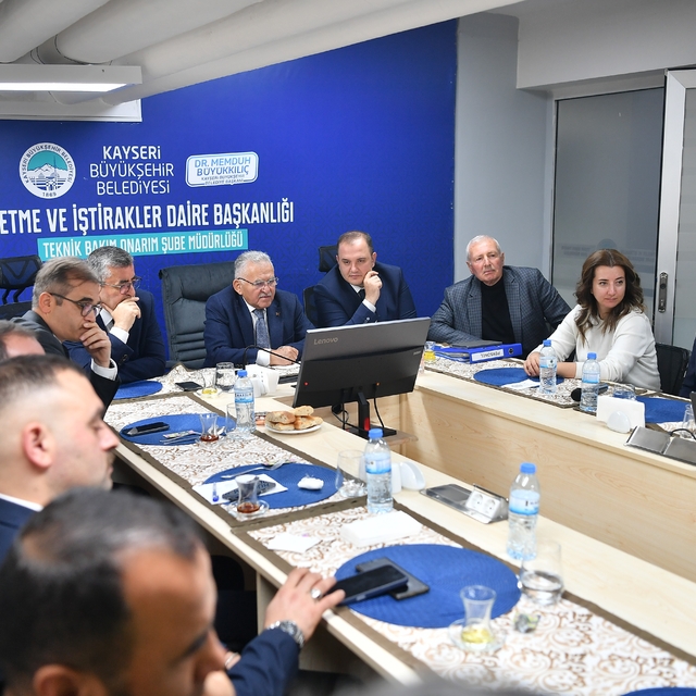 Başkan Büyükkılıç'tan 'teknik' buluşma