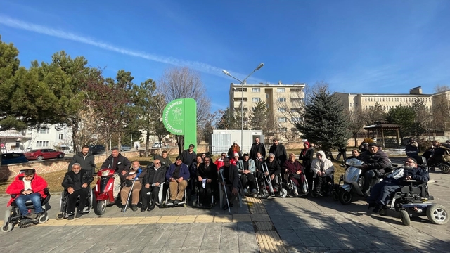 Türkiye Sakatlar Derneği'nden çağrı: "Erişilebilir şehir için adım atın"