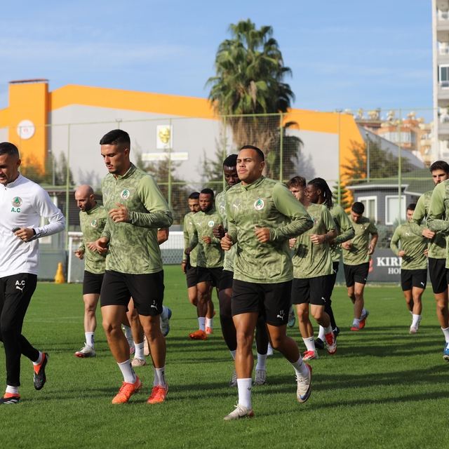 Alanyaspor, Çorum FK maçı hazırlıklarını tamamladı