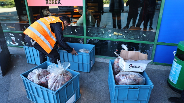 Antalya'da sağlıksız koşullarda taşınan 275 kilogram et ve köfteye el konuldu