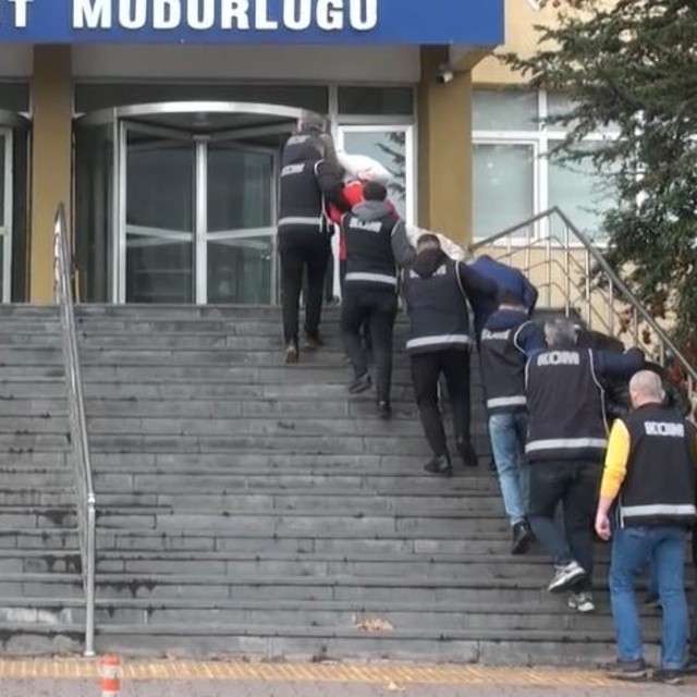 Sahte rapor ve reçete düzenleyip, kanser ilacı temin etmişler; 12 gözaltı