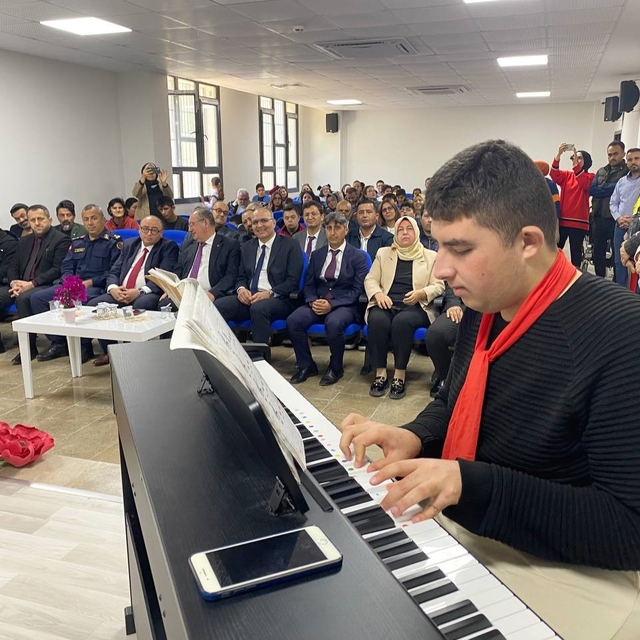 Özel bireylerin etkinliği renkli anlara sahne oldu