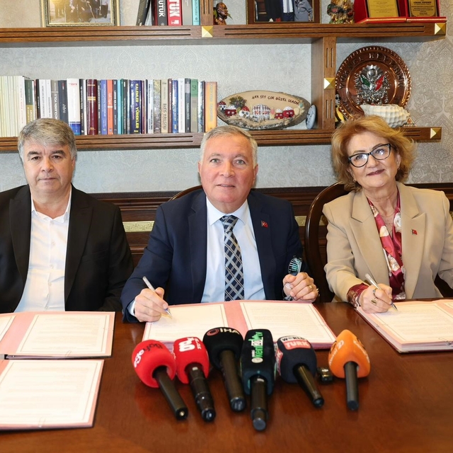 Denizli'de 3 belediye 2 bin sokak hayvanı için 30 bin dönümlük yuva kuruyor