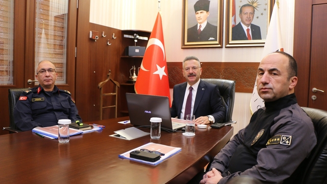 Eskişehir Valisi Aksoy, Güvenlik Bilgilendirme Toplantısı düzenledi