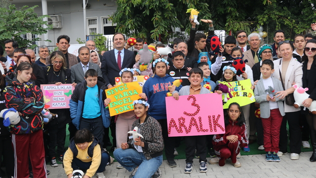 Seyhan ilçesinde "Özel Eğitim Şenliği" düzenlendi