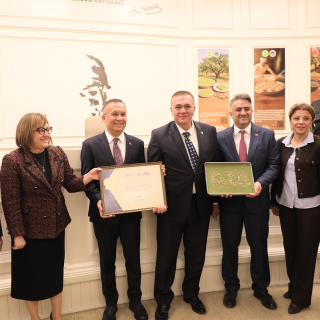 GTB'ye coğrafi işaret başarıları için teşekkür plaketi