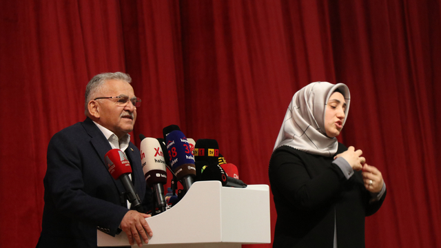 Engelli bireyler Büyükşehir Belediyesinin programında bir araya geldi