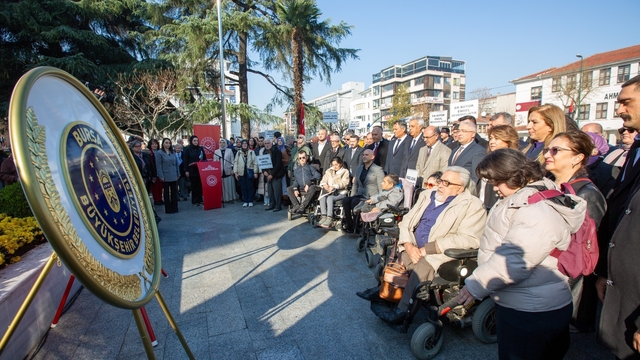 Bursa'da engeller aşılıyor