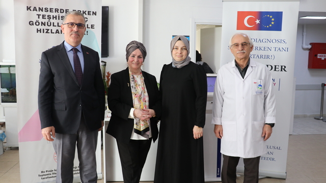 Sakarya'da kanserde erken teşhisin önemi genç gönüllülerle anlatılıyor