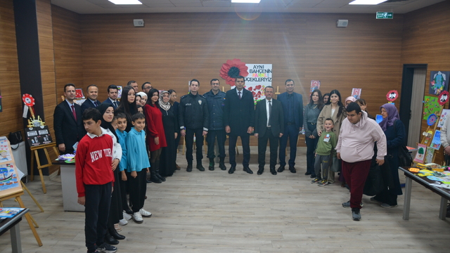 Kargı'da özel eğitim sınıfı öğrencileri sergi açtı